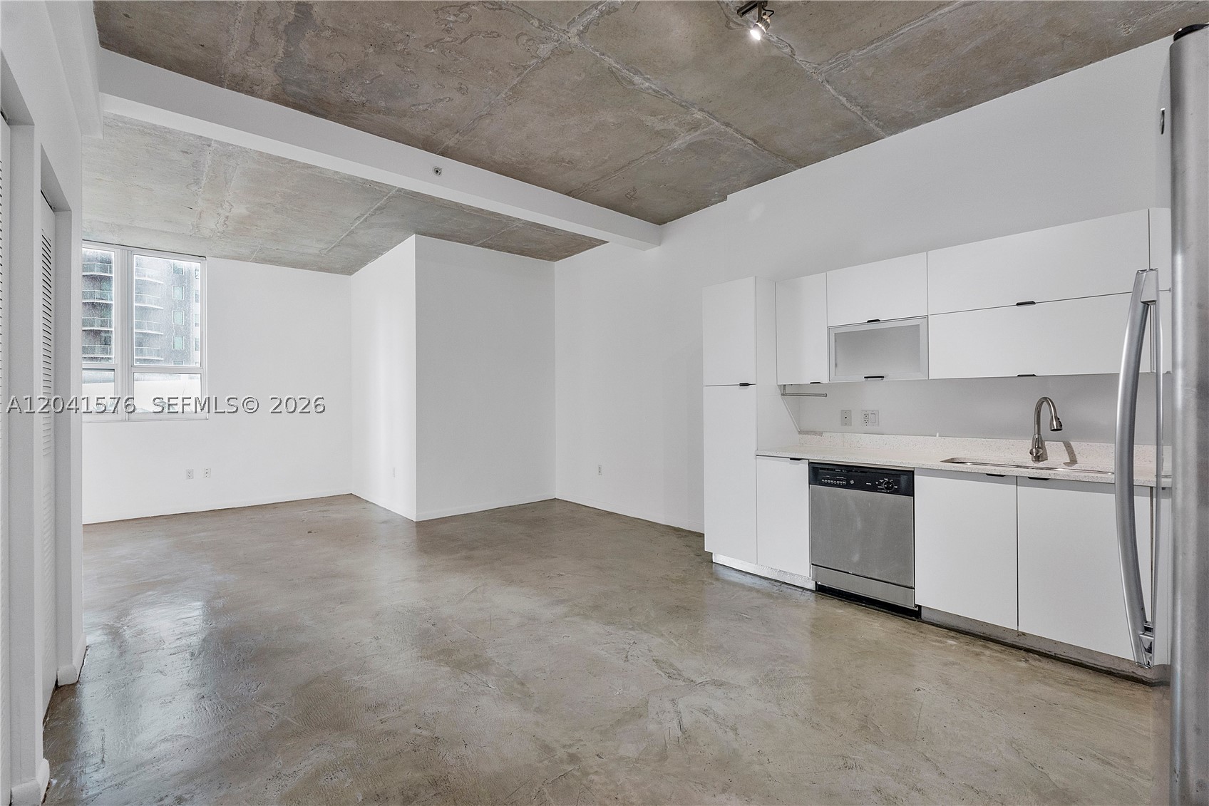 image Loft Downtown I11