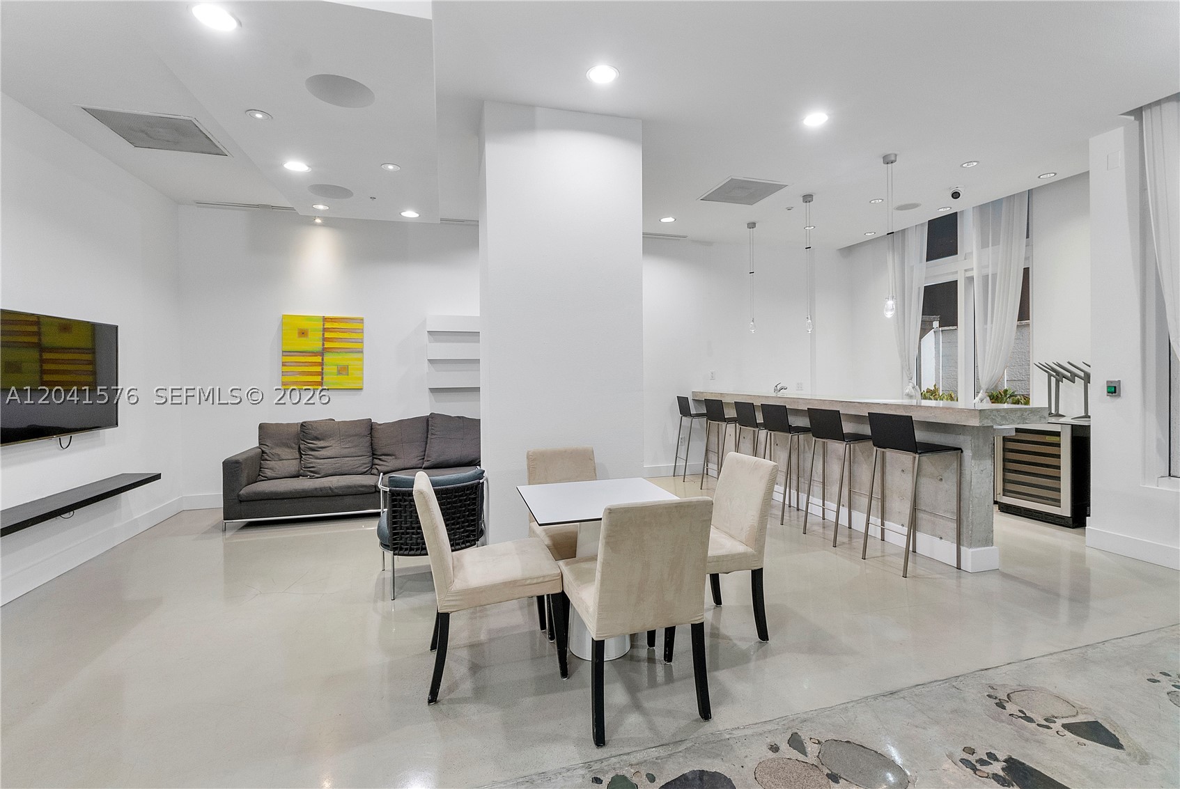 image Loft Downtown I13