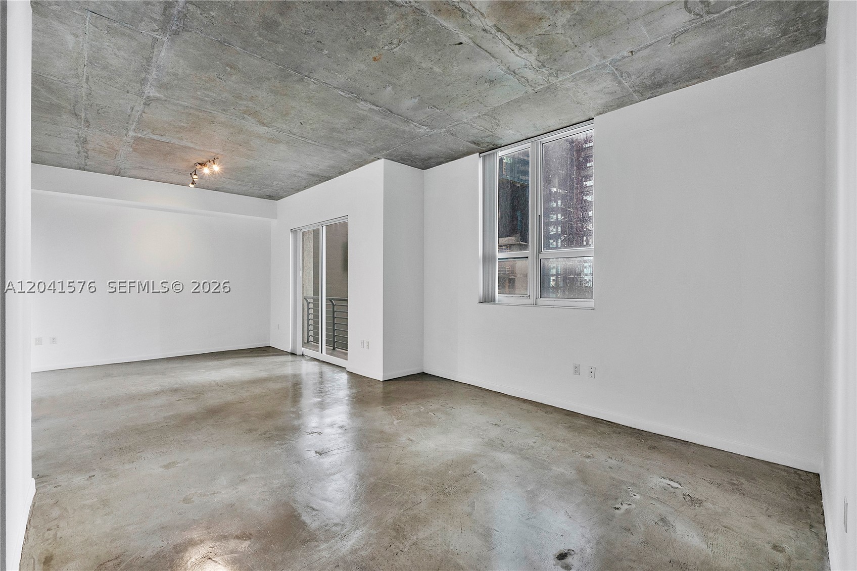 image Loft Downtown I6