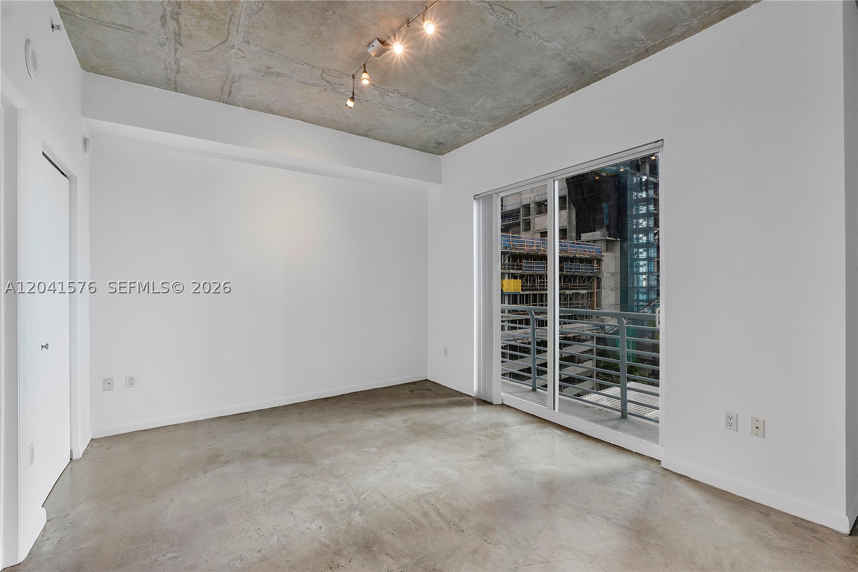 image Loft Downtown I7