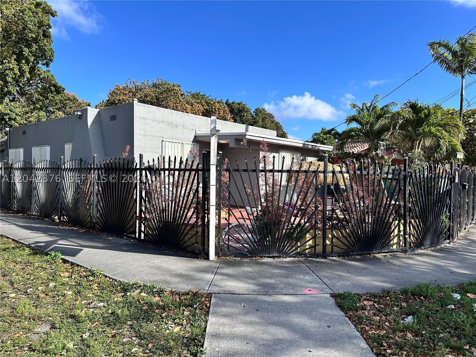 2737 NW 13th Ave Miami, FL 33142