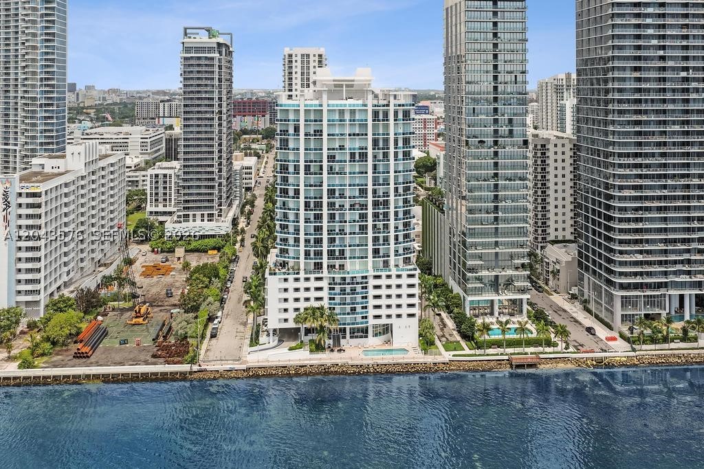 725 NE 22nd St #8B Miami, FL 33137
