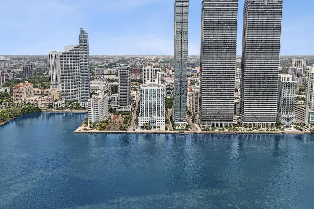 725 NE 22nd St #8B Miami, FL 33137