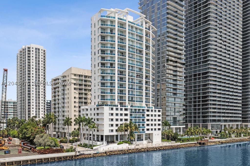 725 NE 22nd St #8B Miami, FL 33137