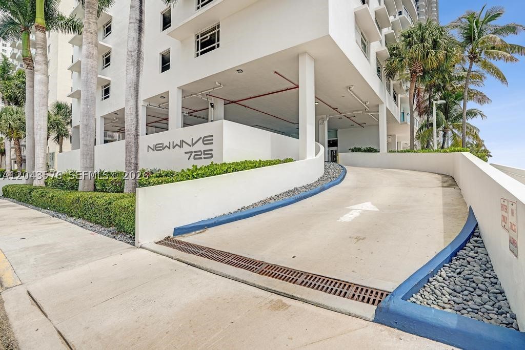 725 NE 22nd St #8B Miami, FL 33137