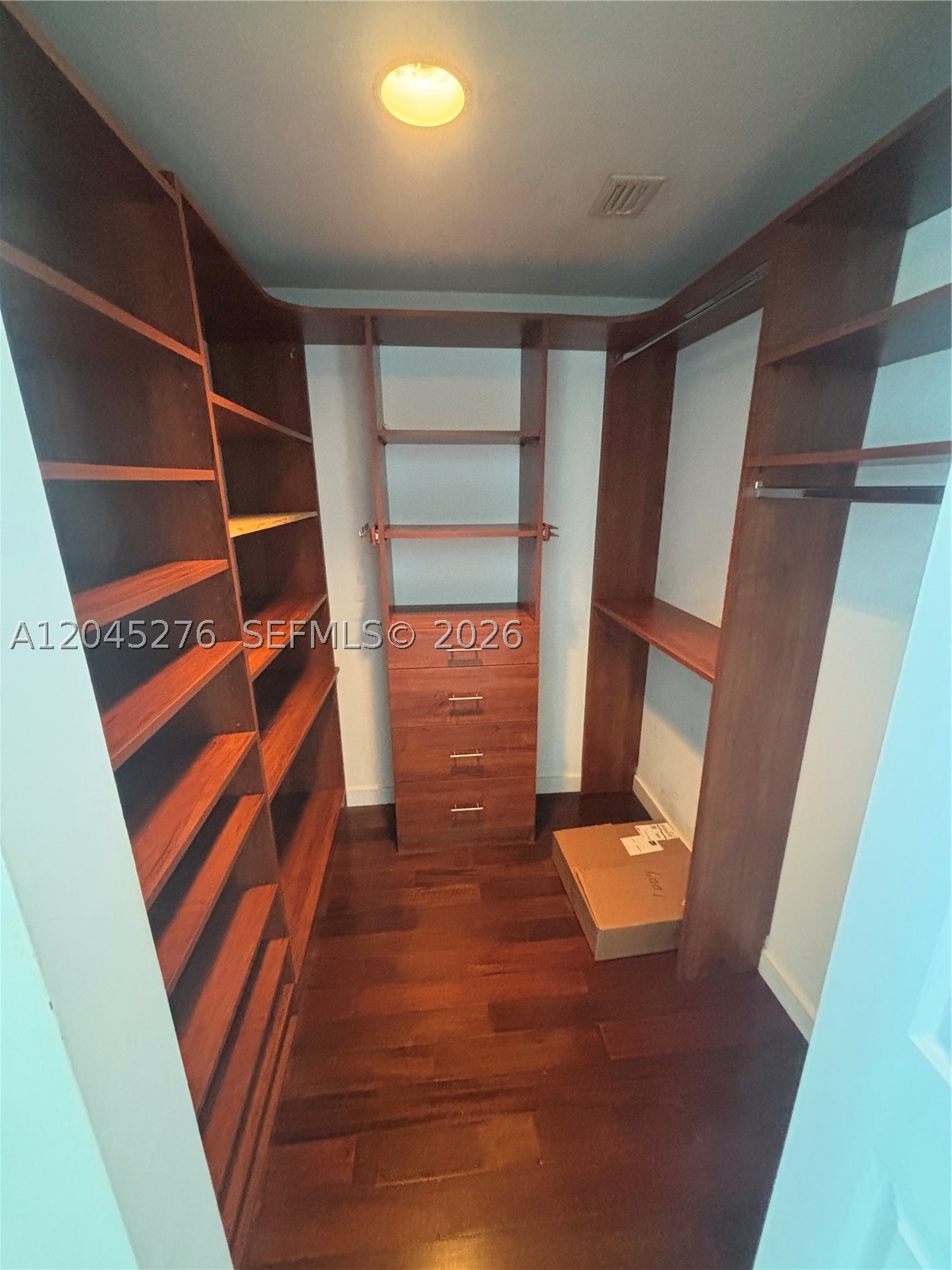 image Platinum Condominium13