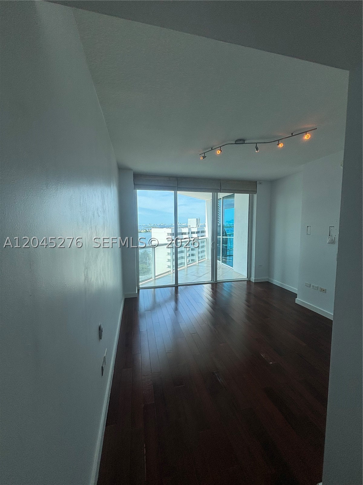 image Platinum Condominium4