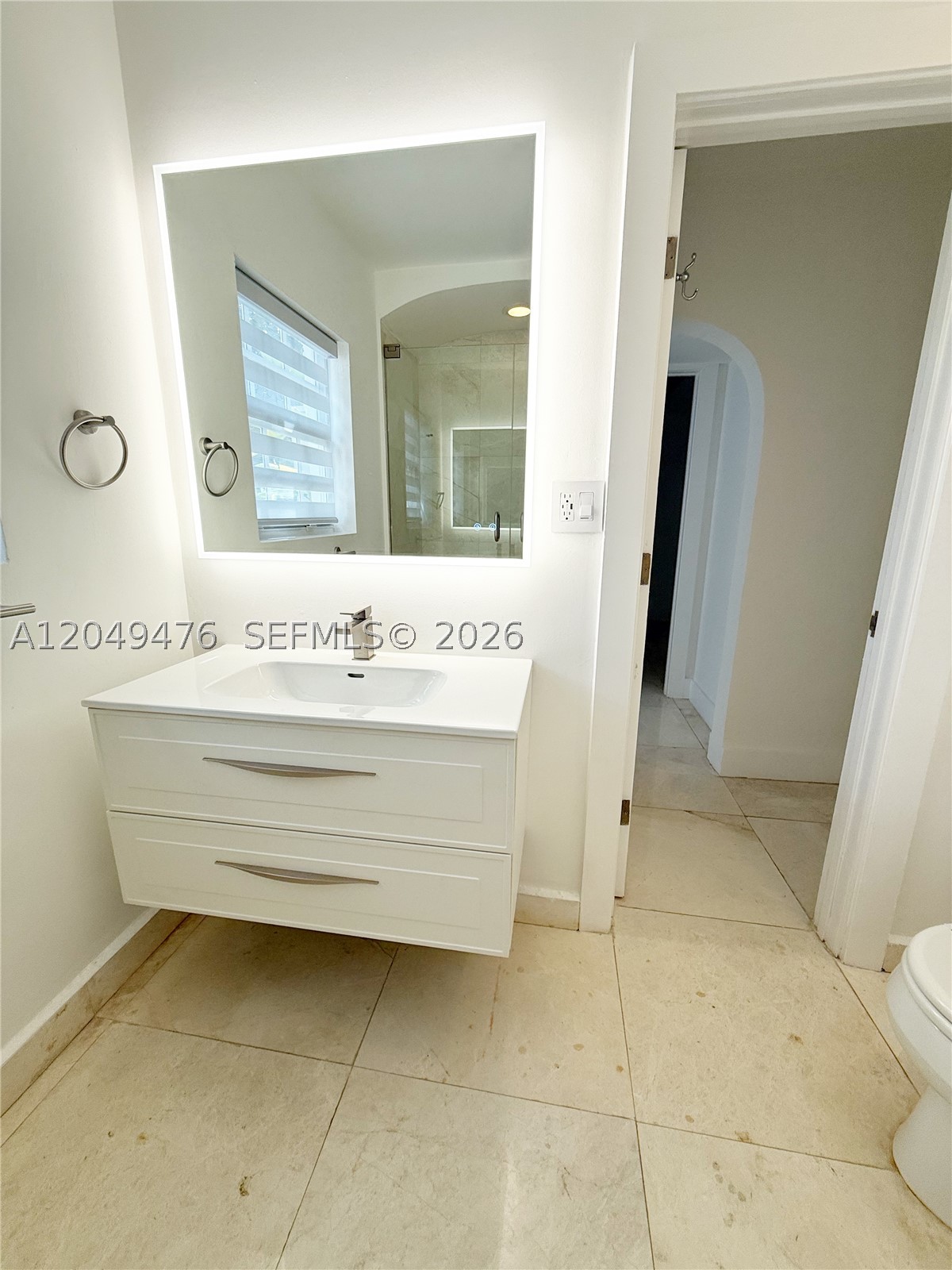 5835 La Gorce Dr Miami Beach, FL 33140