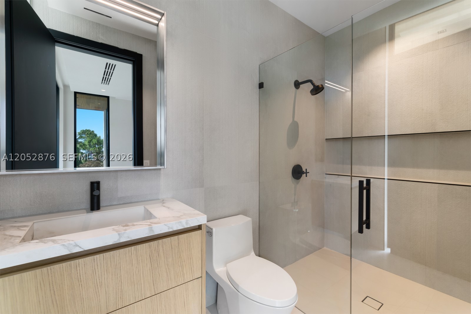 1141 N Biscayne Pt Rd Miami Beach, FL 33141