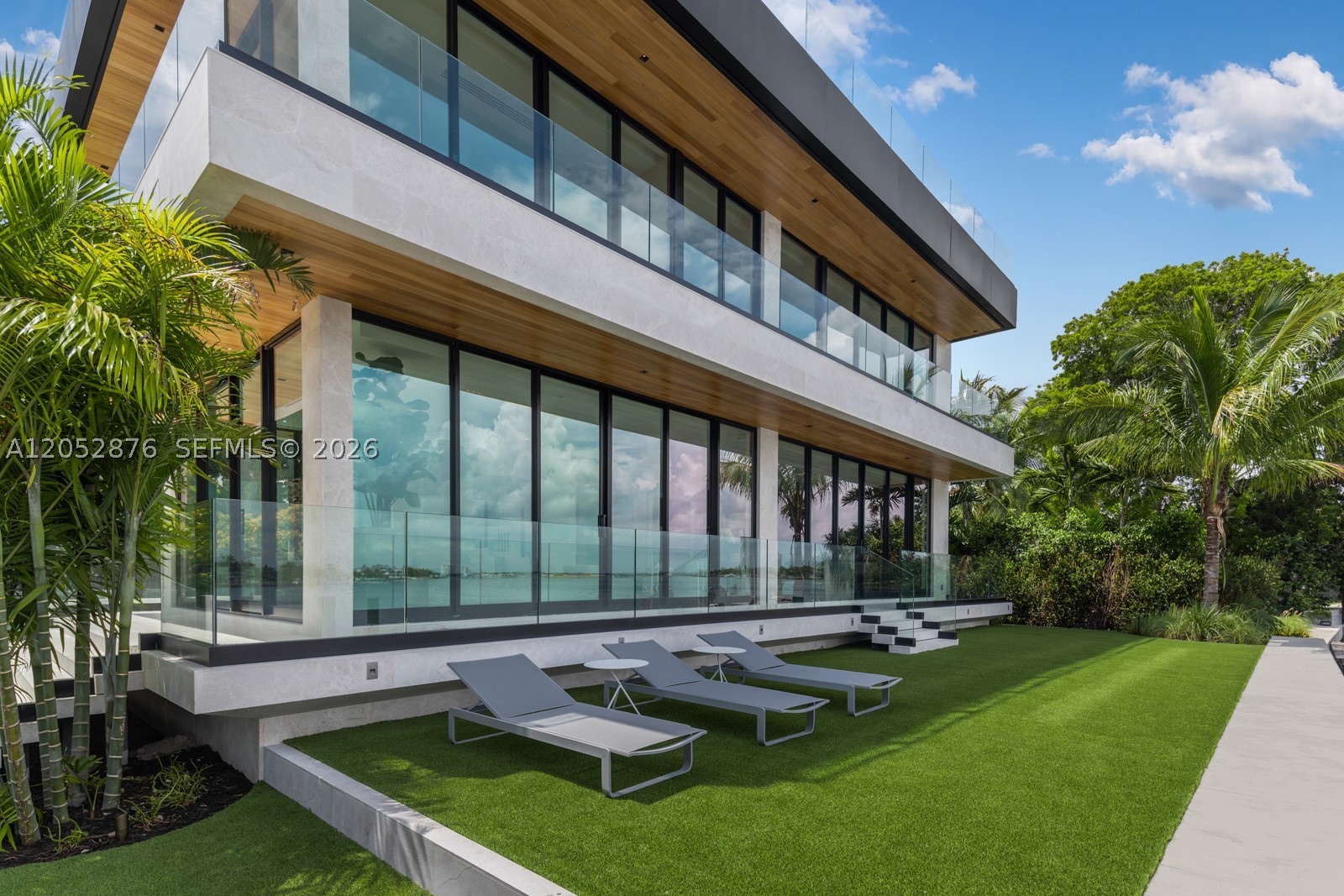 1141 N Biscayne Pt Rd Miami Beach, FL 33141