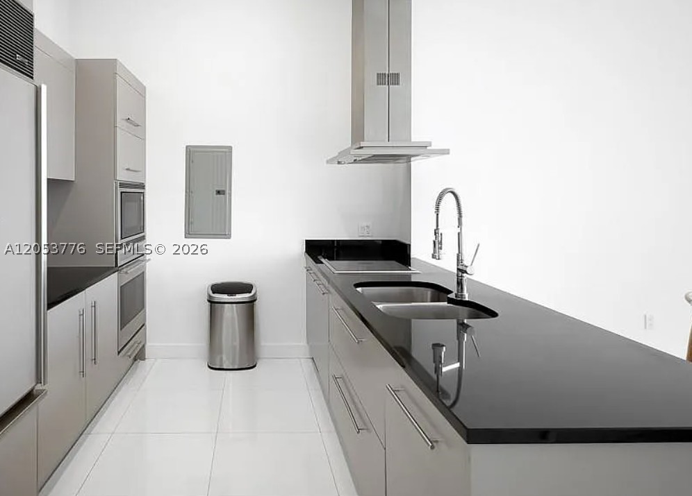 image Icon Brickell II12