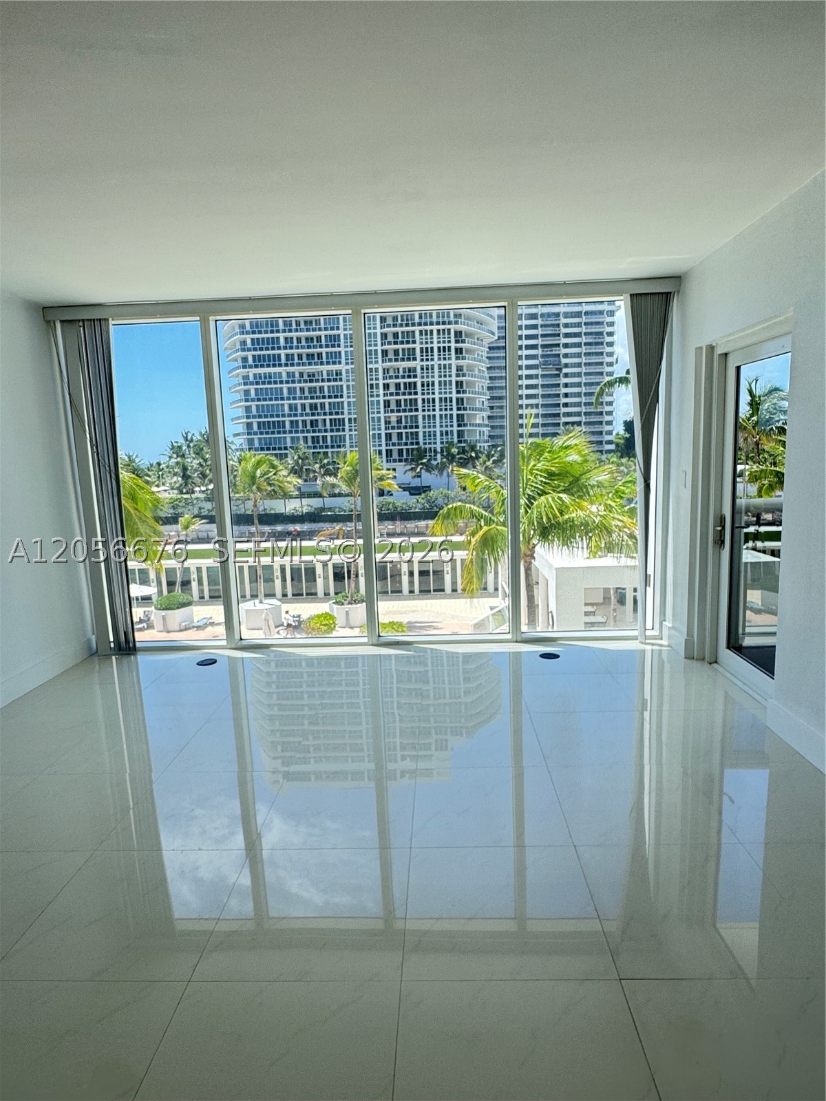 image Harbour House3