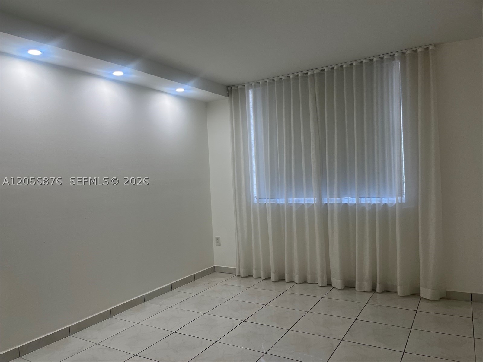 image Arlen House Condo15