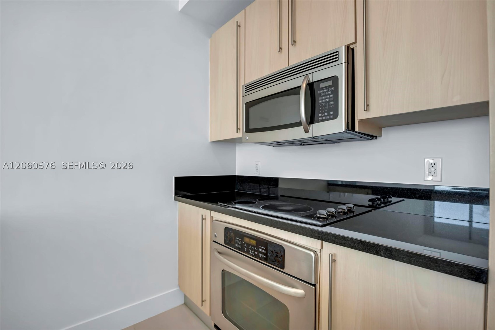image Axis on Brickell South16