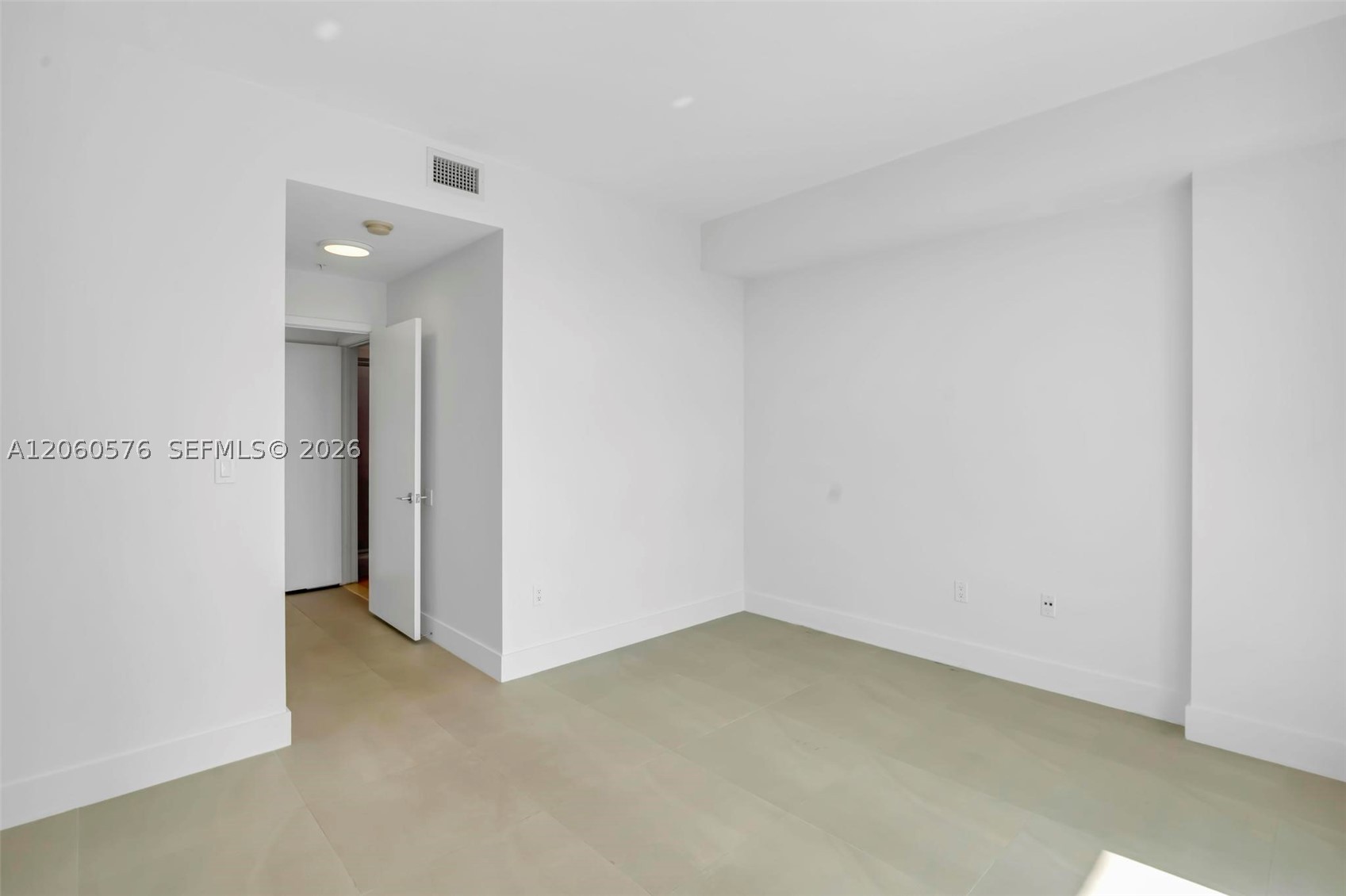 image Axis on Brickell South22