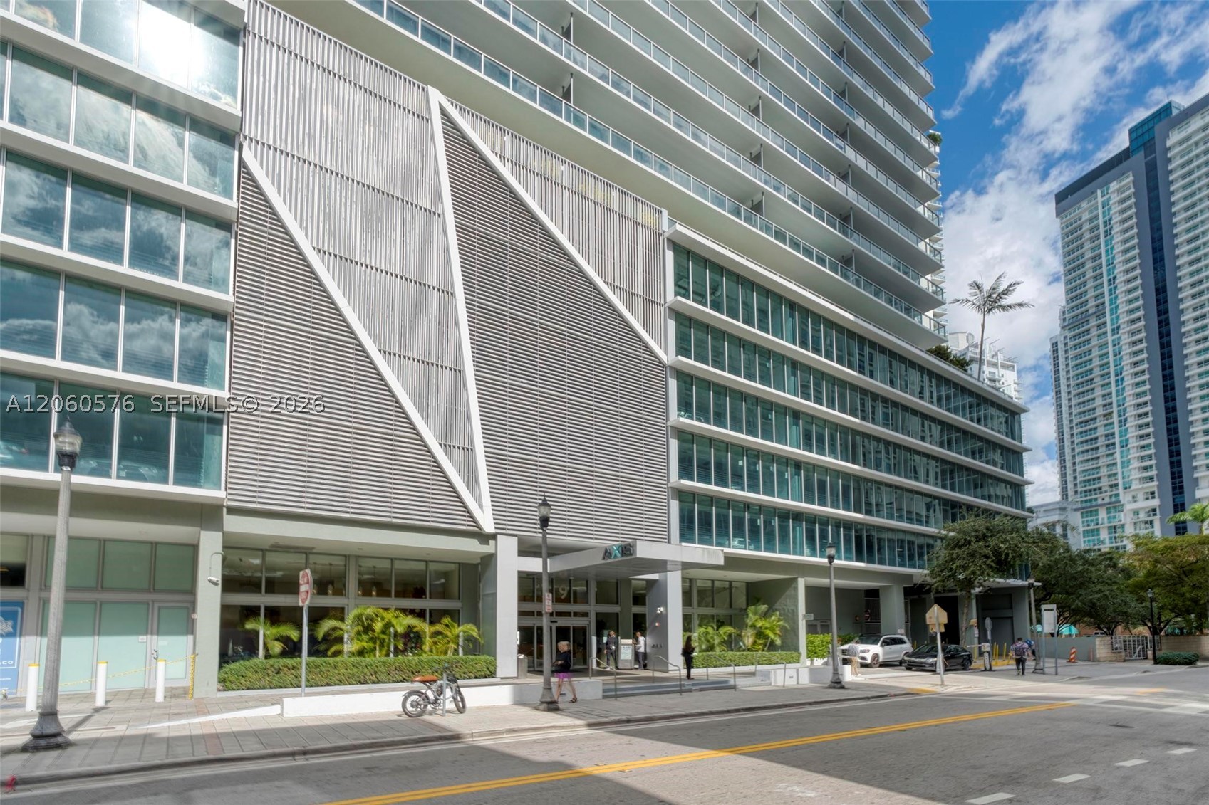 image Axis on Brickell South37