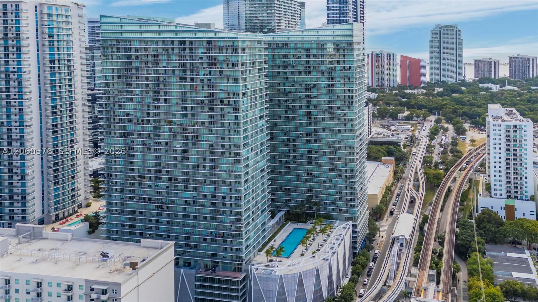 image Axis on Brickell South38