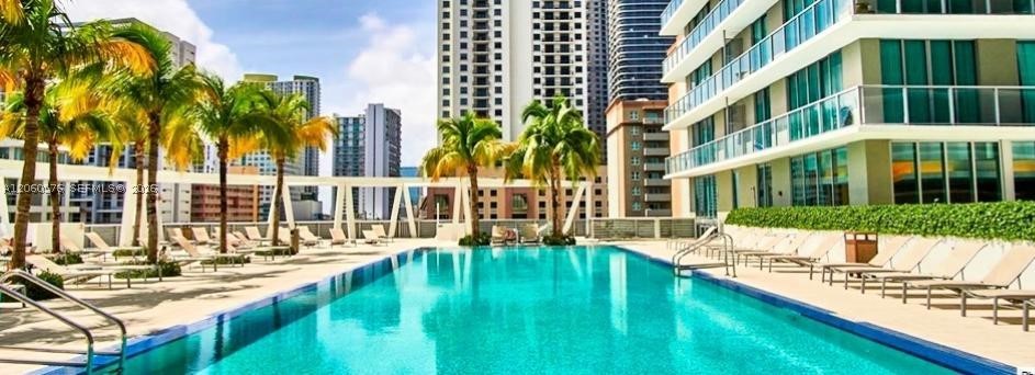 image Axis on Brickell South44