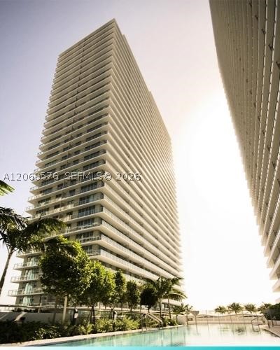 image Axis on Brickell South45