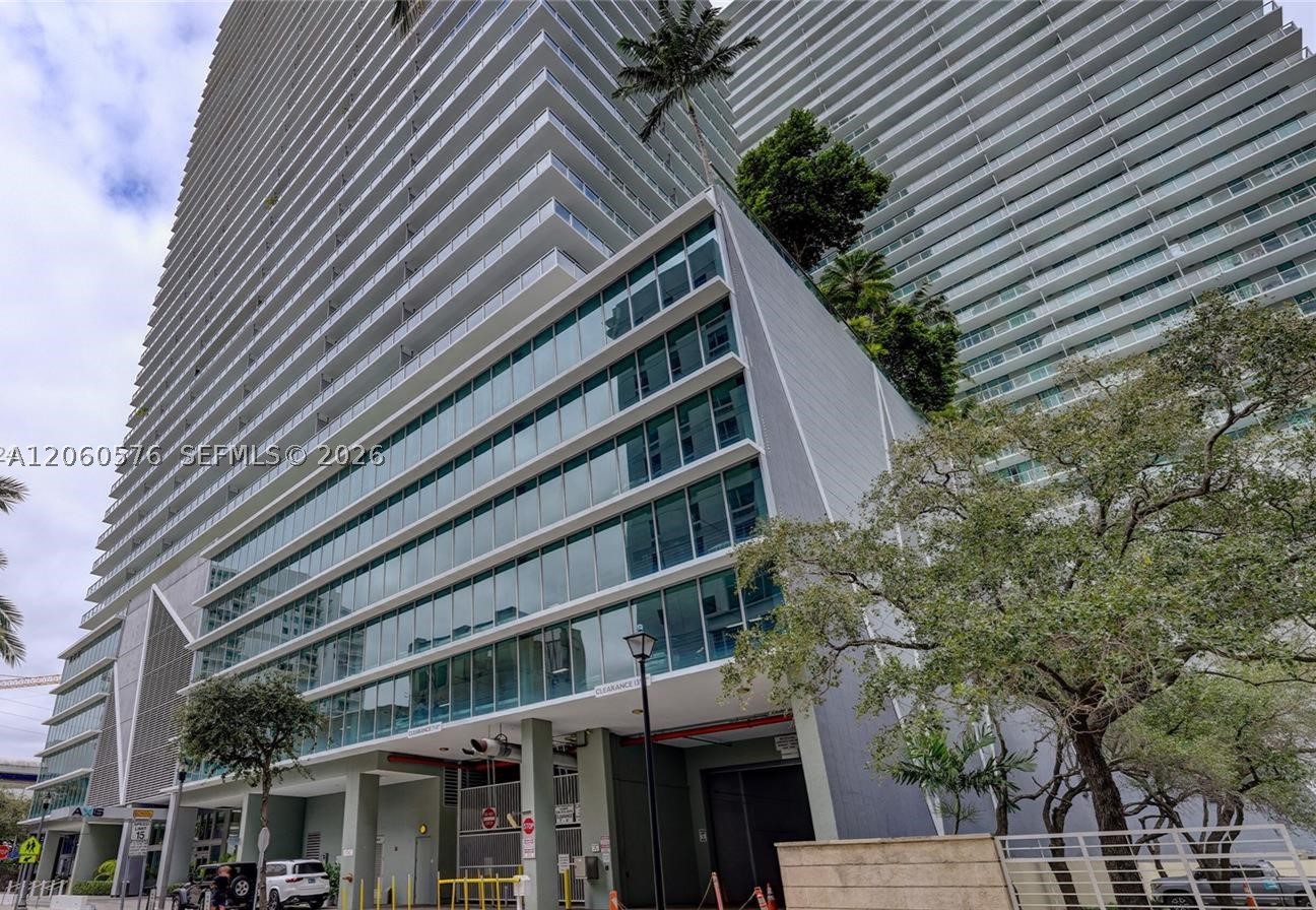 image Axis on Brickell South48