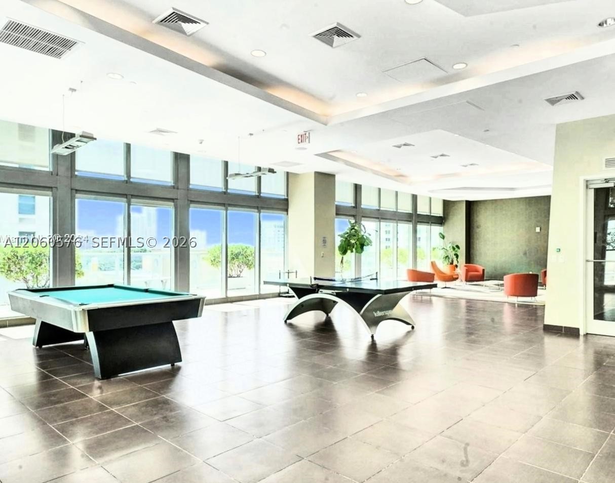 image Axis on Brickell South53