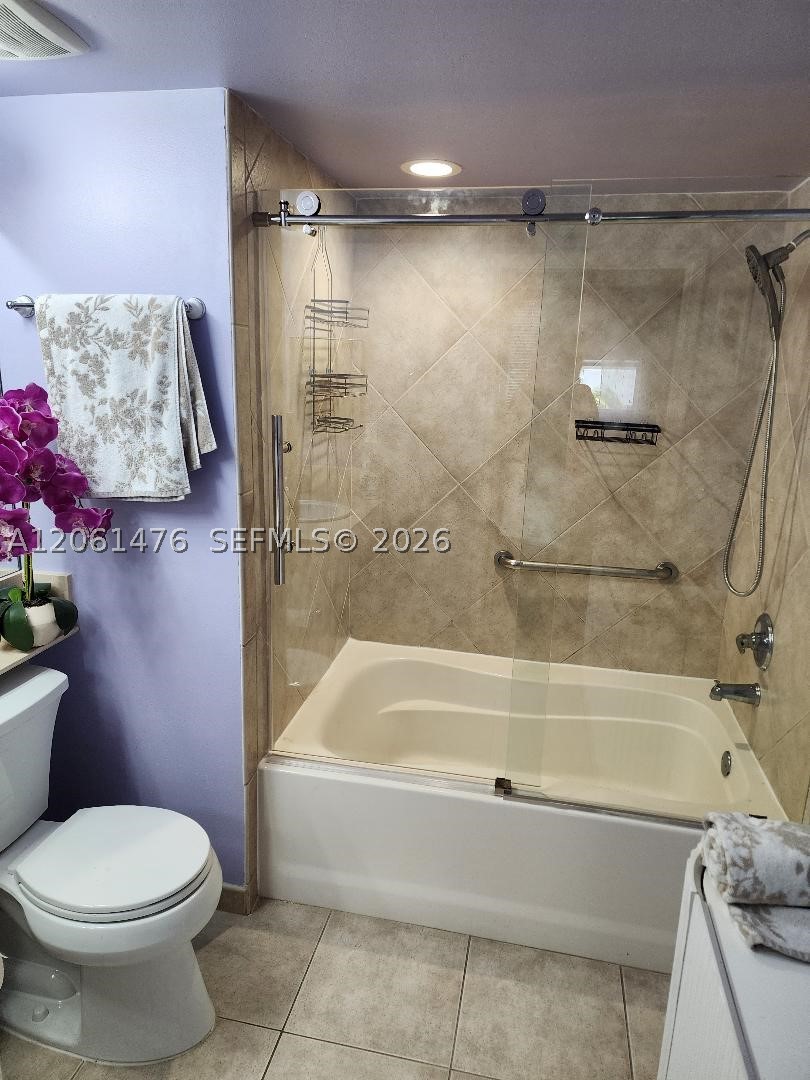 image 2080 Ocean Drive24