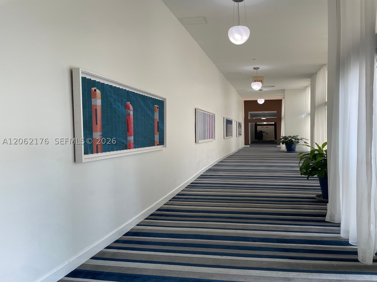 image The Venture at Aventura9