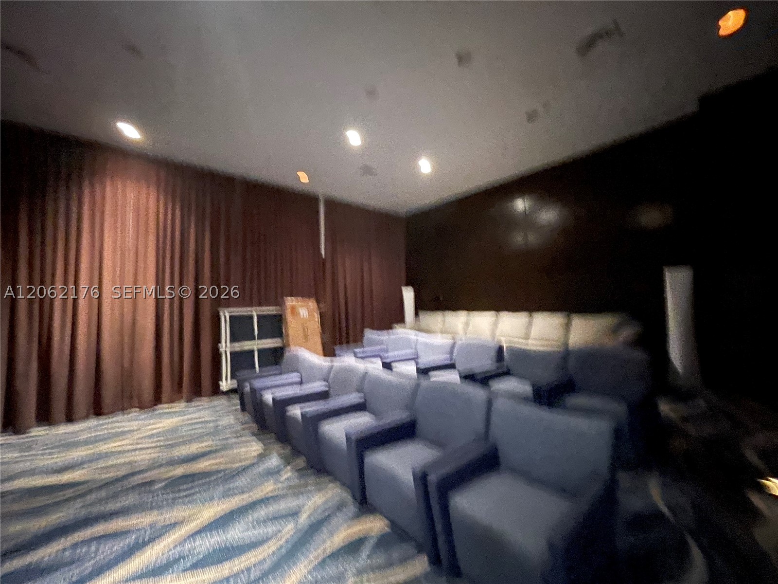 image The Venture at Aventura15
