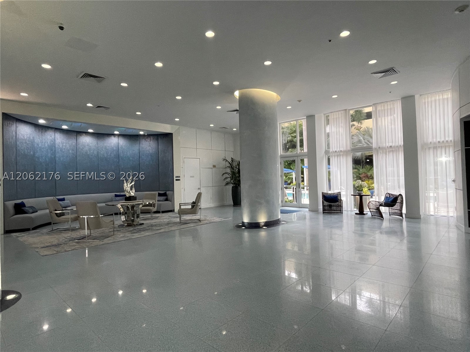 image The Venture at Aventura20