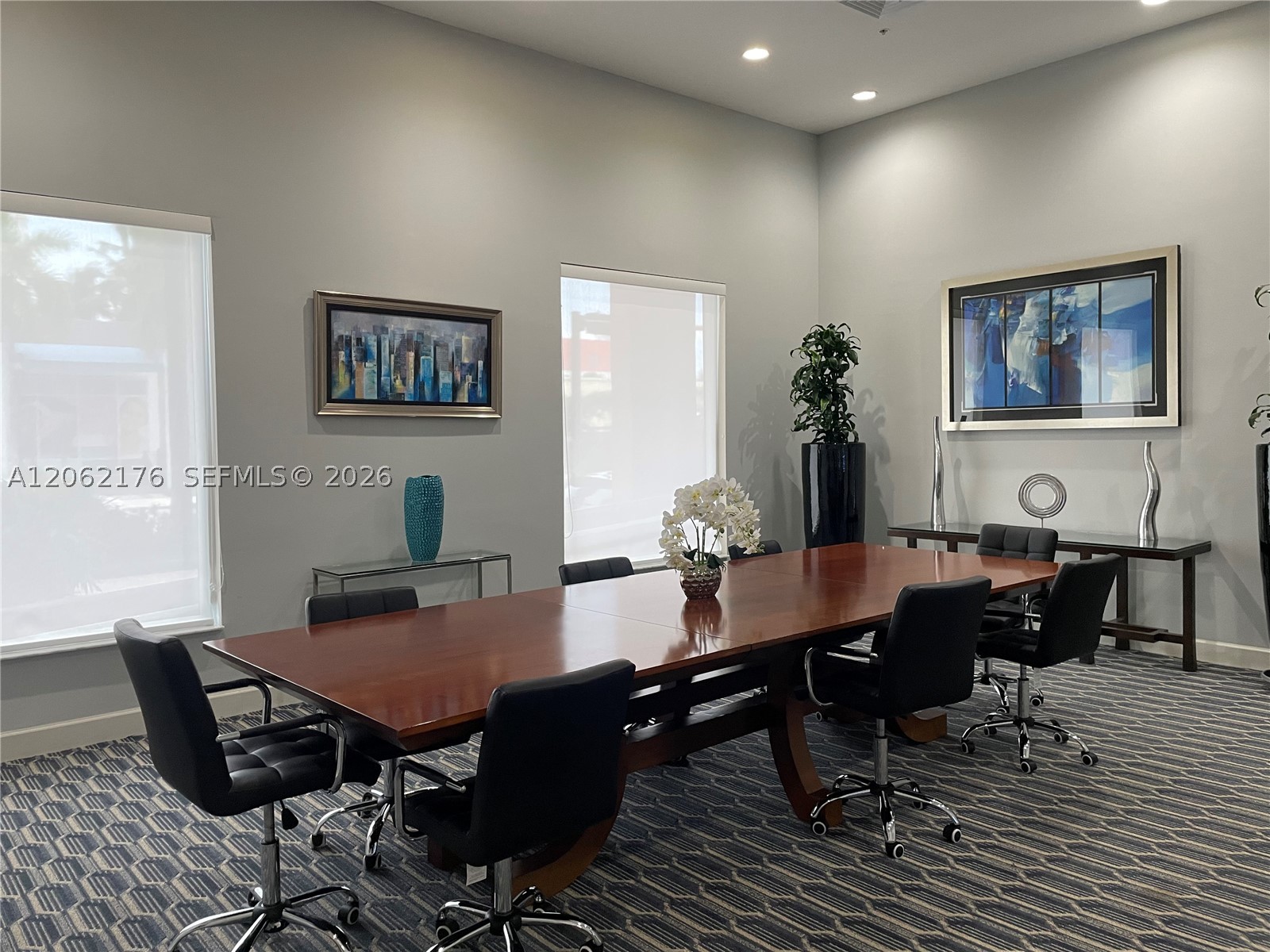 image The Venture at Aventura25