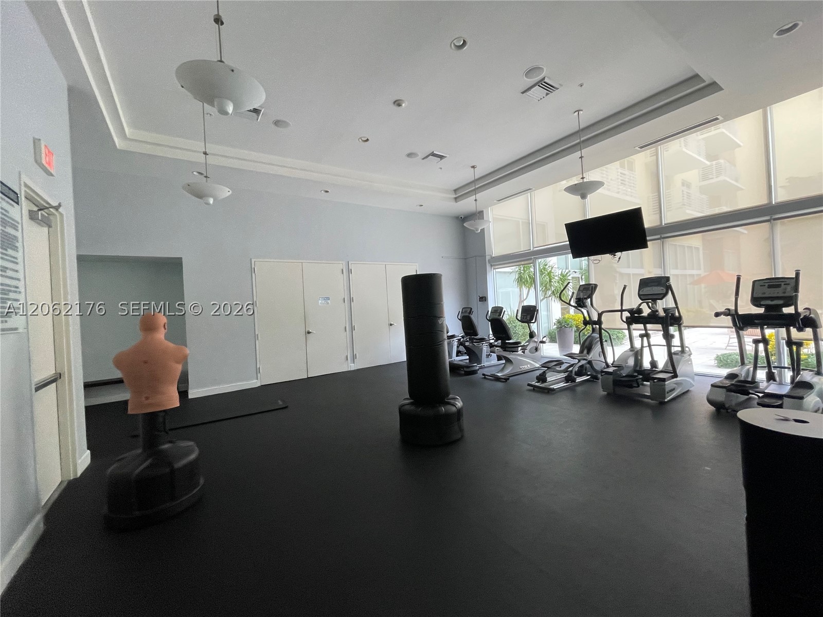 image The Venture at Aventura27