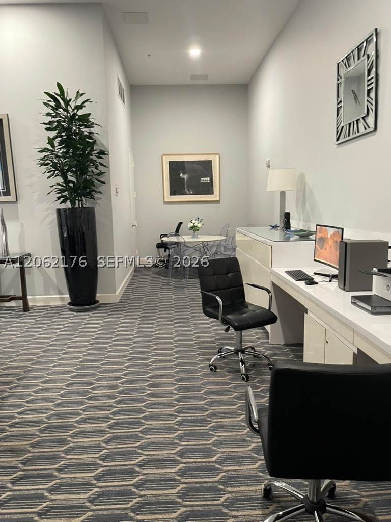 image The Venture at Aventura31