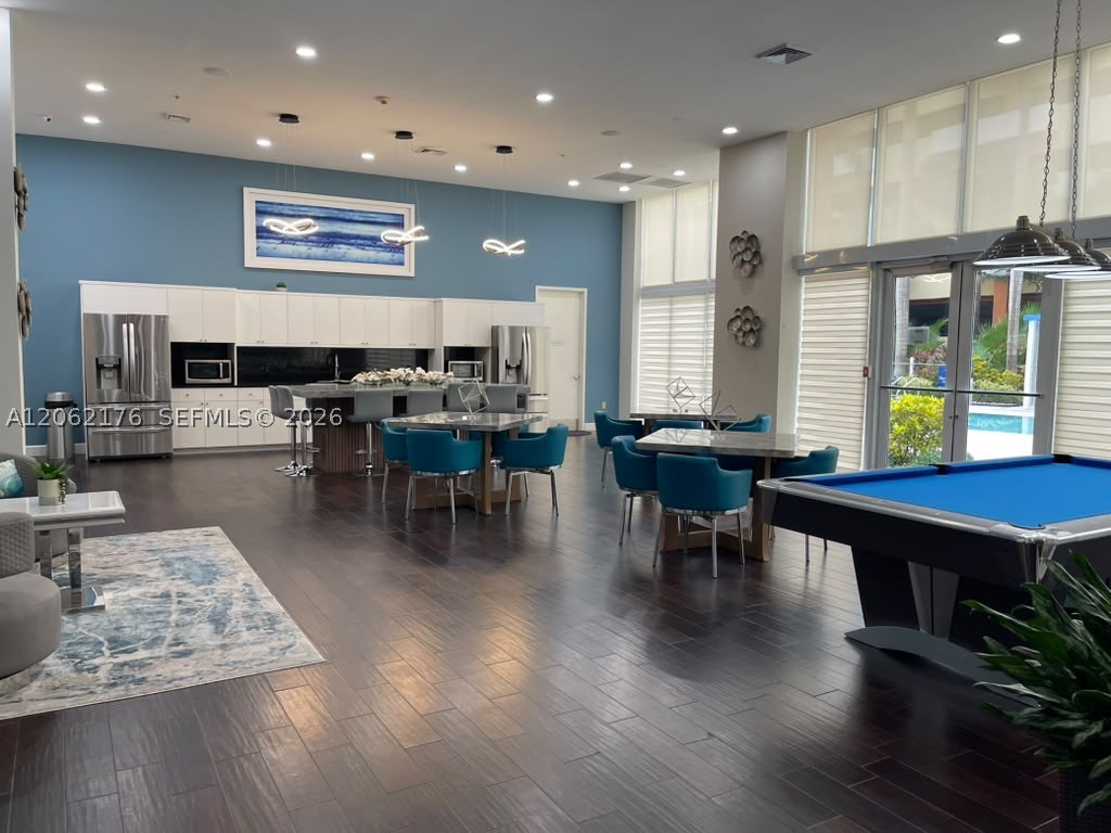 image The Venture at Aventura33