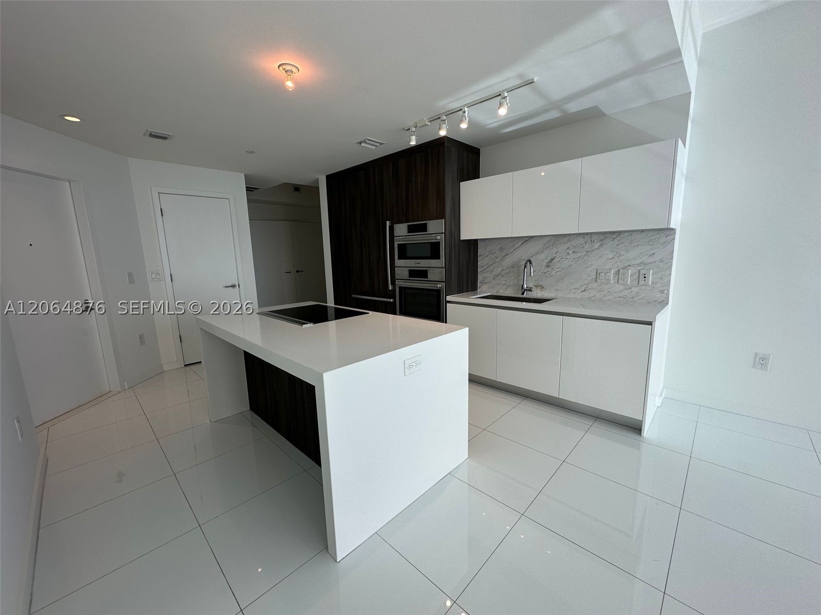 851 NE 1st Ave #4006 Miami, FL 33132