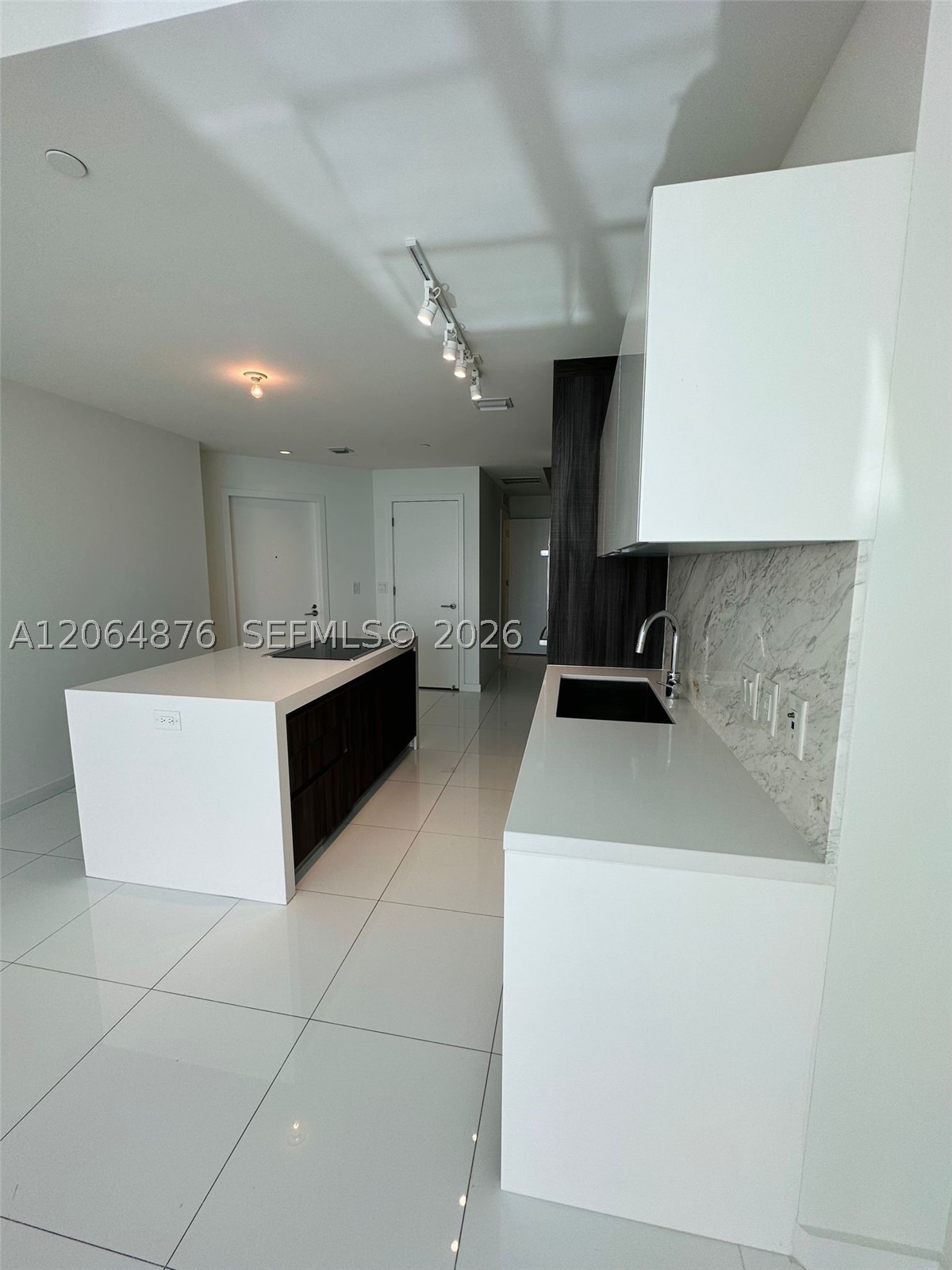 851 NE 1st Ave #4006 Miami, FL 33132