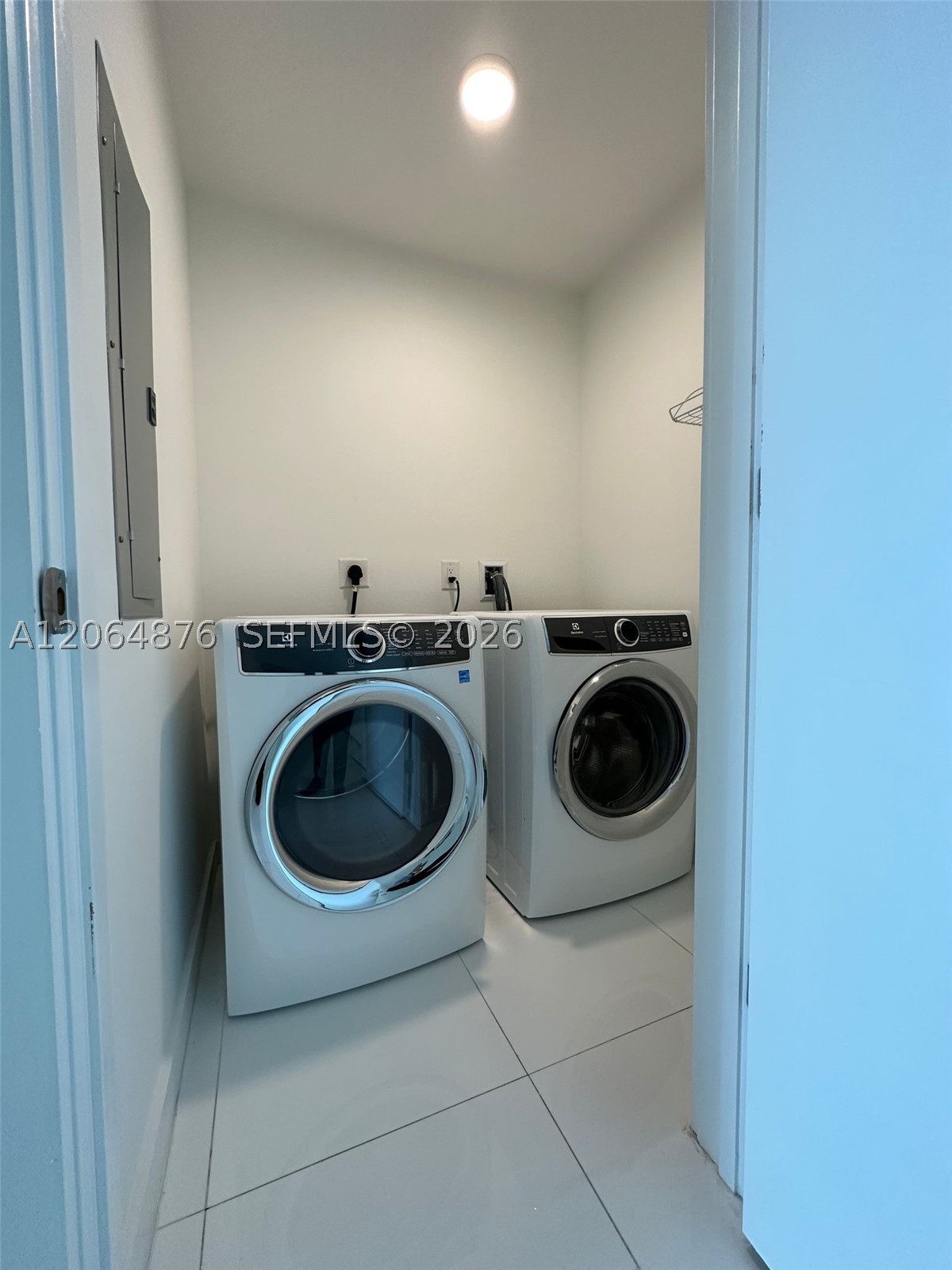 851 NE 1st Ave #4006 Miami, FL 33132