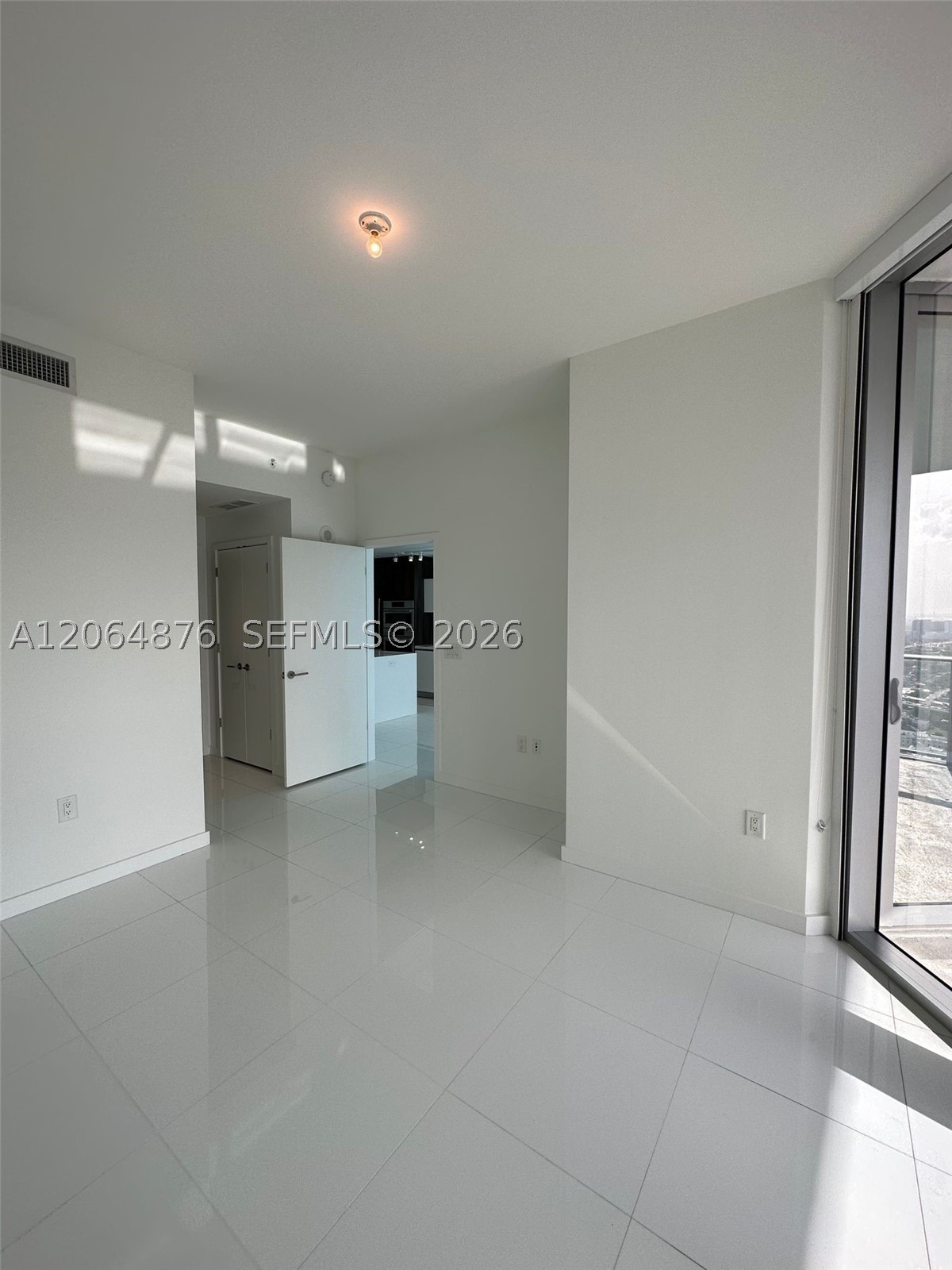 851 NE 1st Ave #4006 Miami, FL 33132