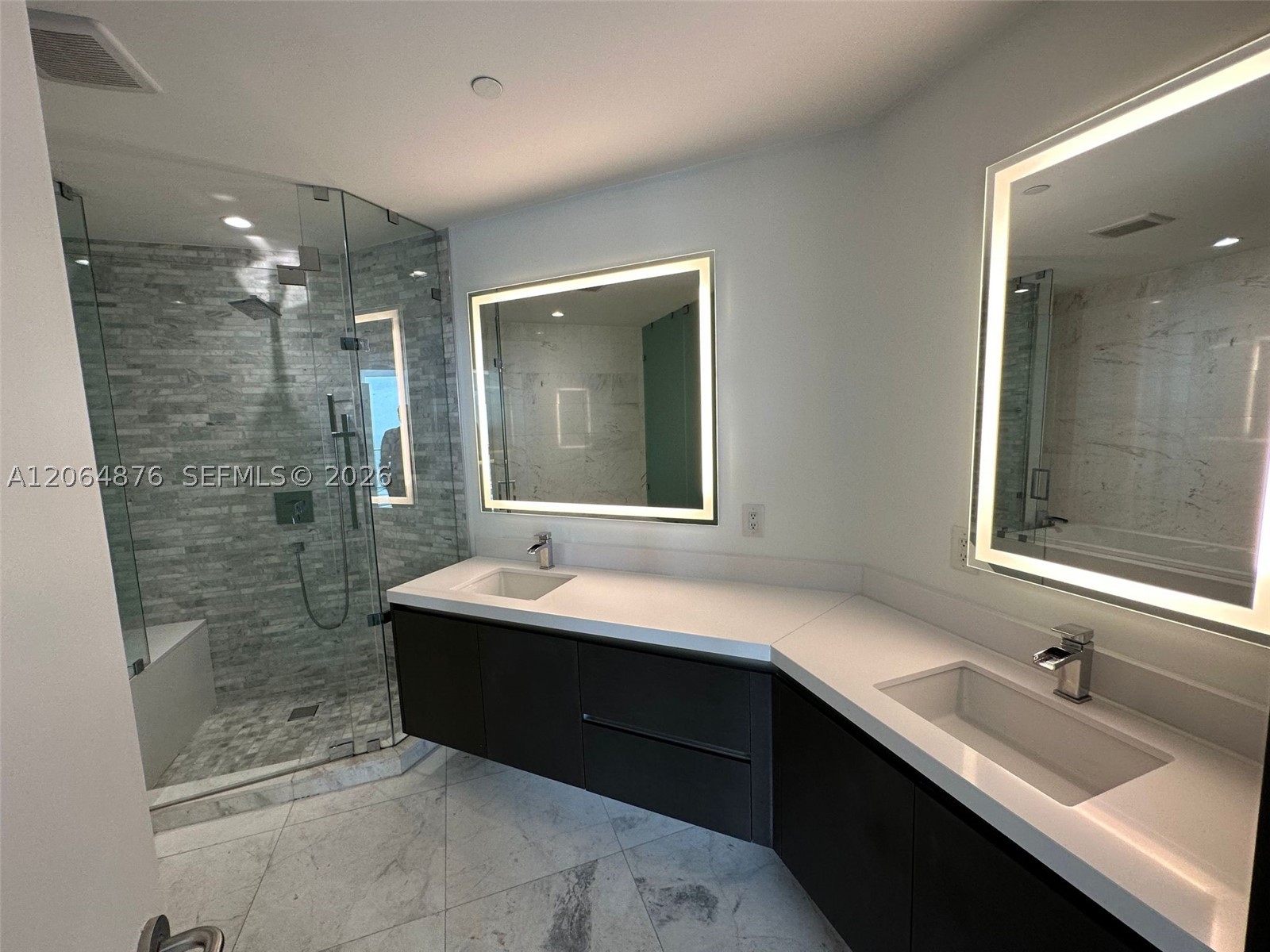 851 NE 1st Ave #4006 Miami, FL 33132