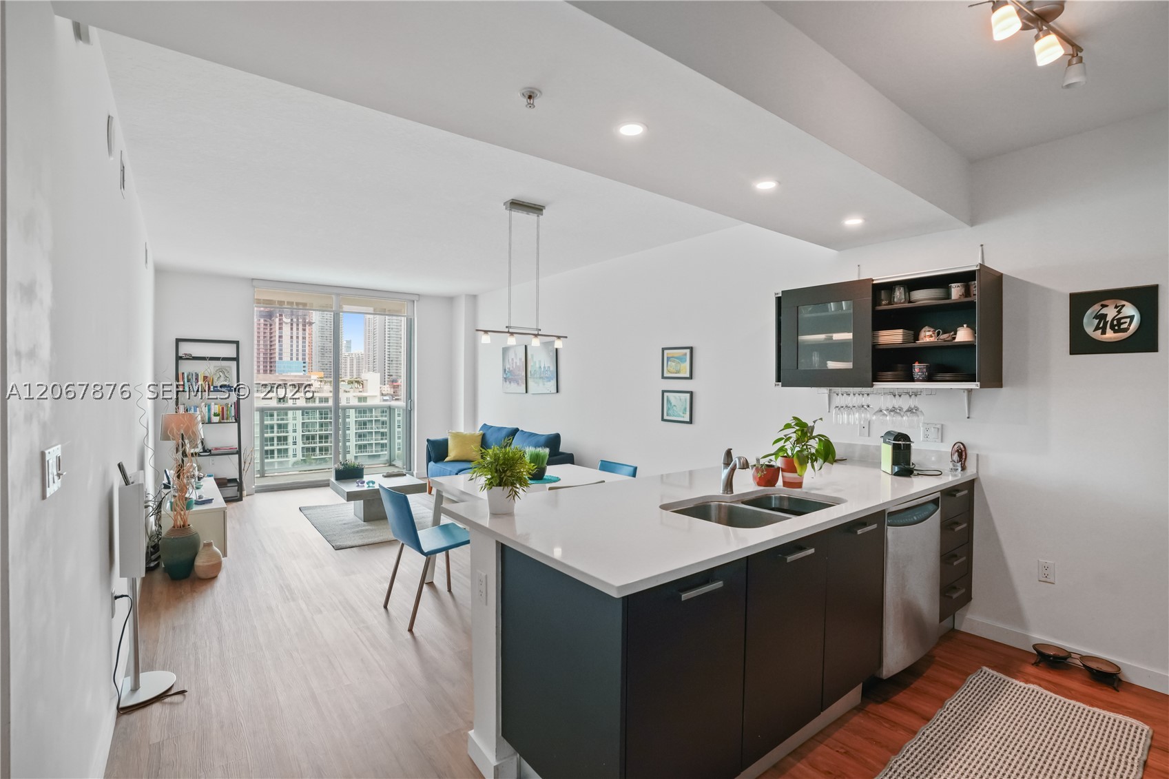 image Gallery Art Condos0