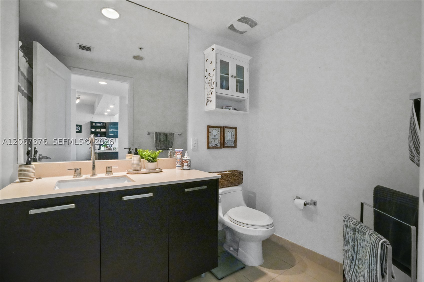 image Gallery Art Condos16