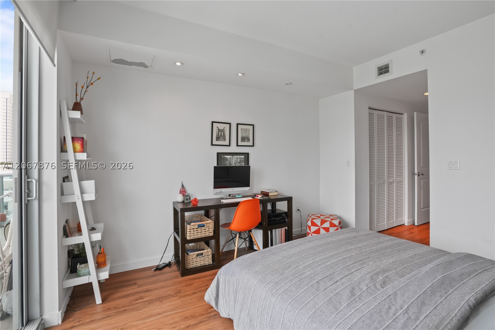 image Gallery Art Condos20