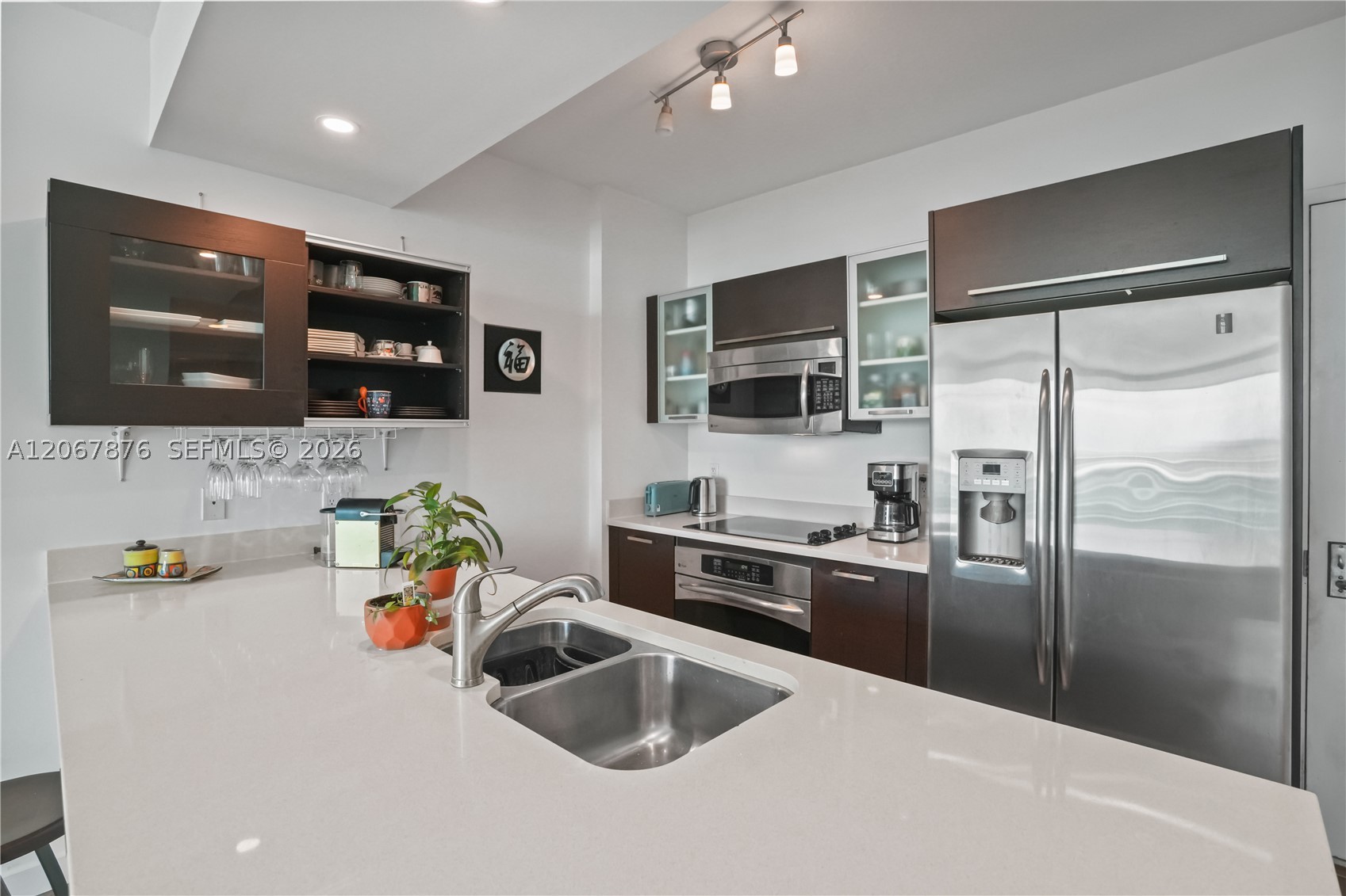 image Gallery Art Condos4