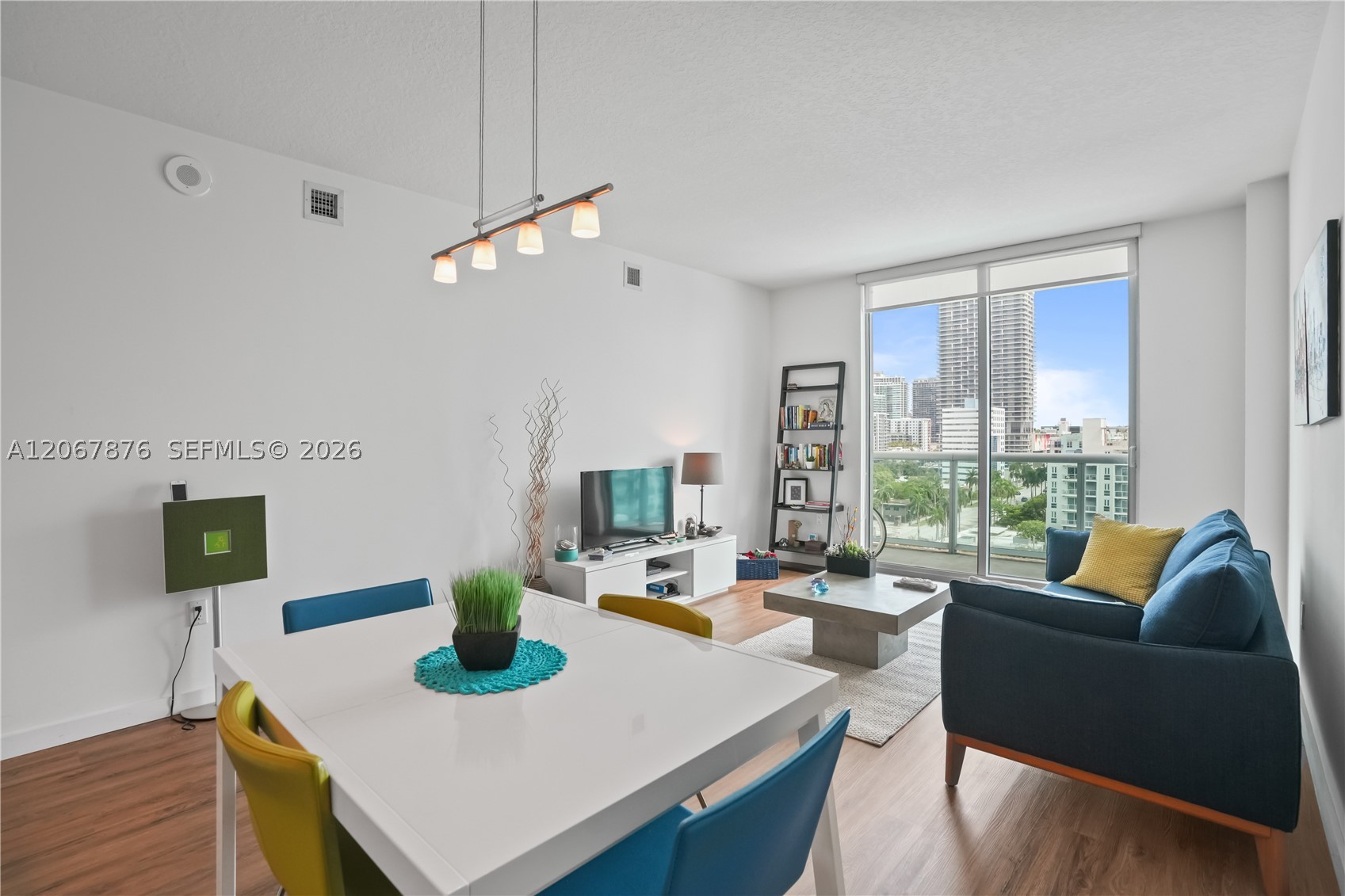 image Gallery Art Condos6