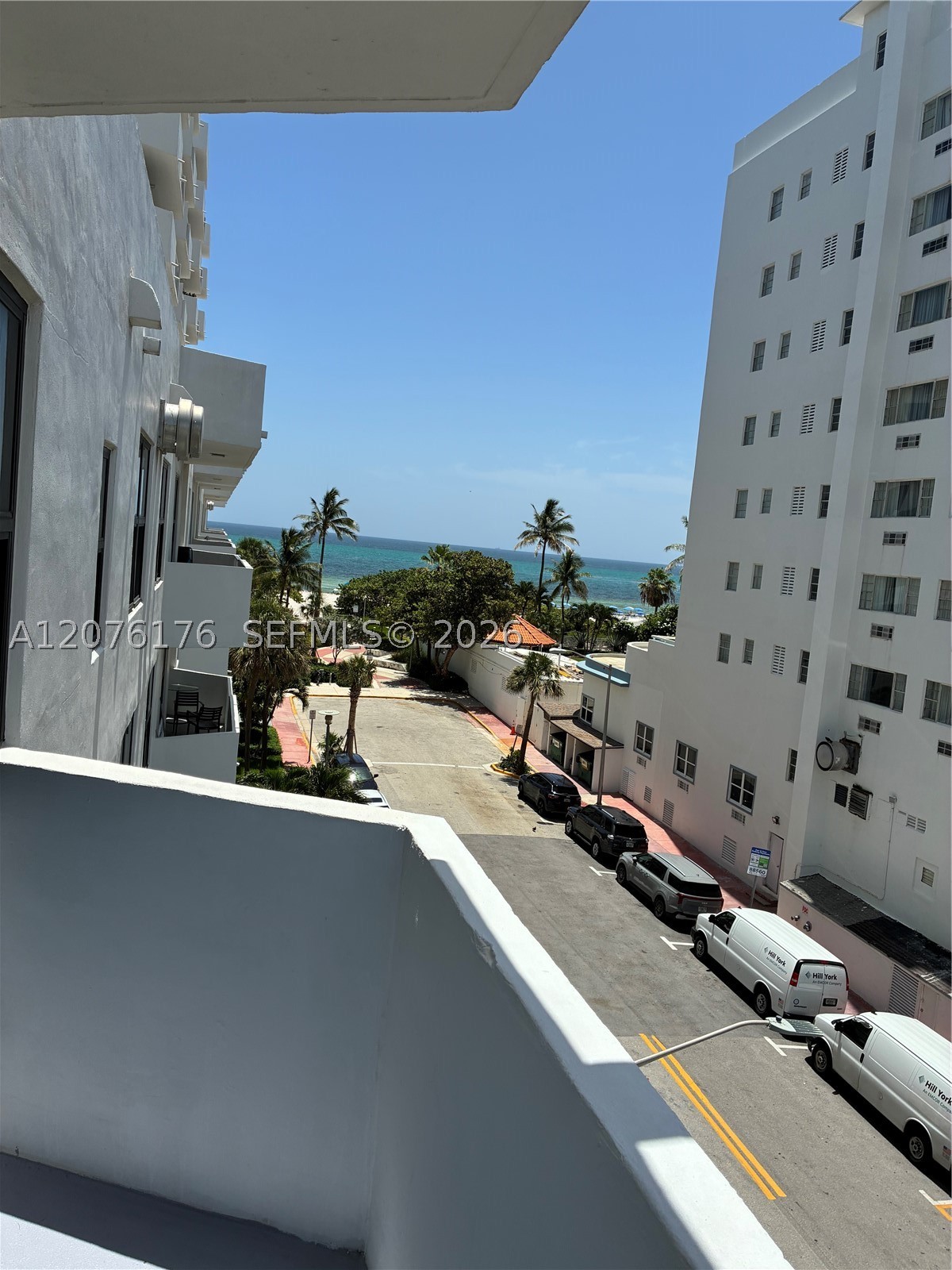4301 Collins Ave #402 Miami Beach, FL 33140