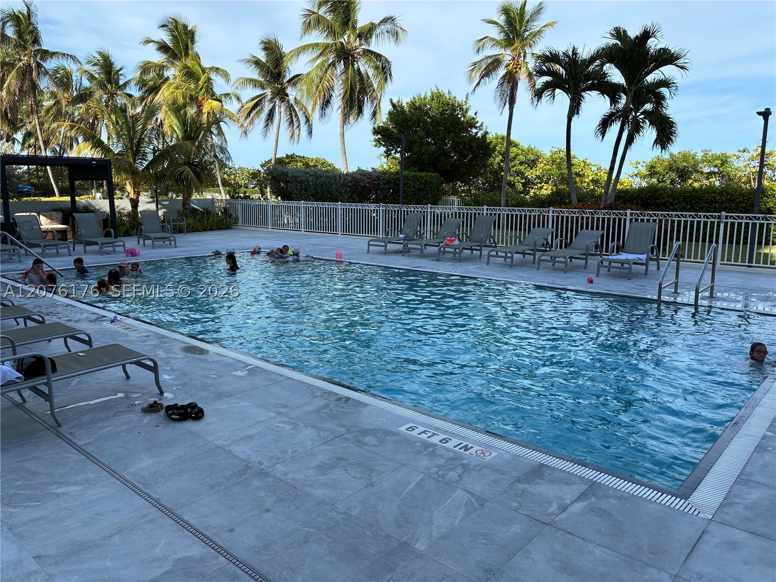 4301 Collins Ave #402 Miami Beach, FL 33140