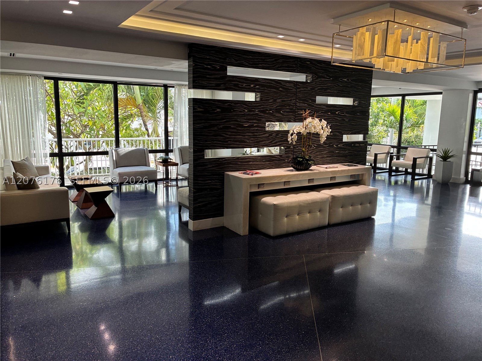 4301 Collins Ave #402 Miami Beach, FL 33140