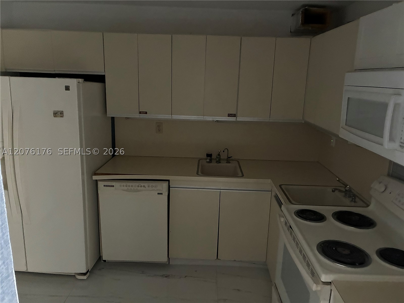 4301 Collins Ave #402 Miami Beach, FL 33140