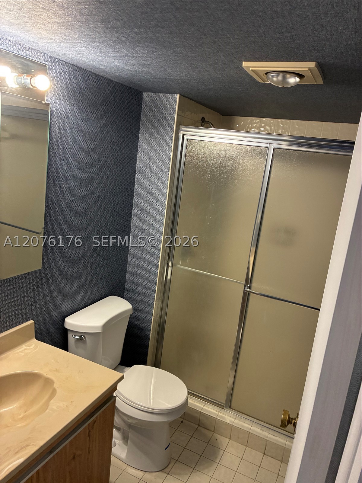 4301 Collins Ave #402 Miami Beach, FL 33140