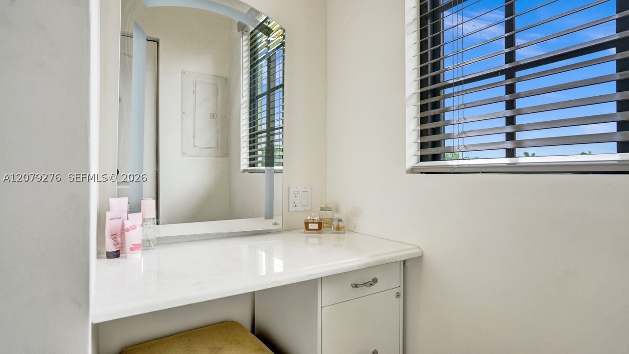 3311 SW 118th Ter Davie, FL 33330