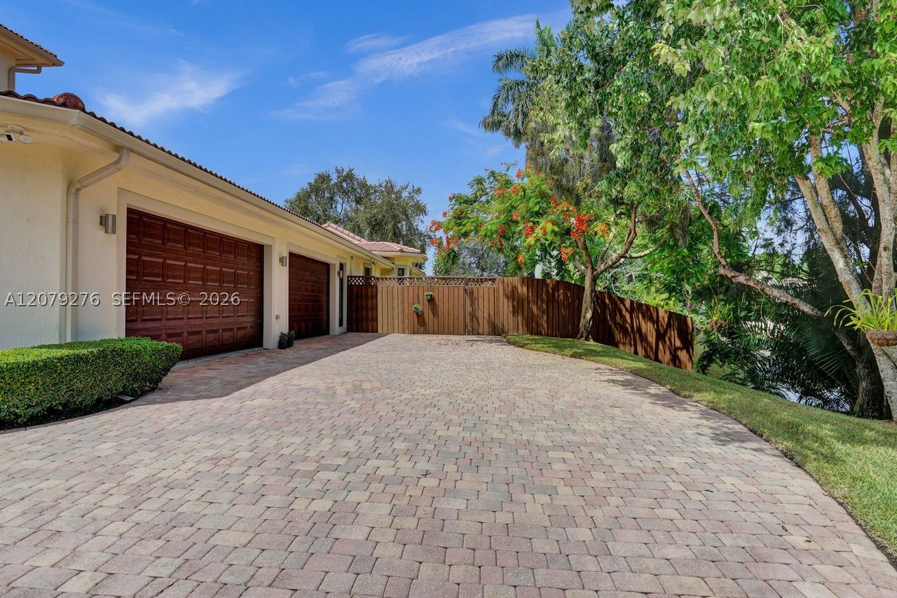 3311 SW 118th Ter Davie, FL 33330